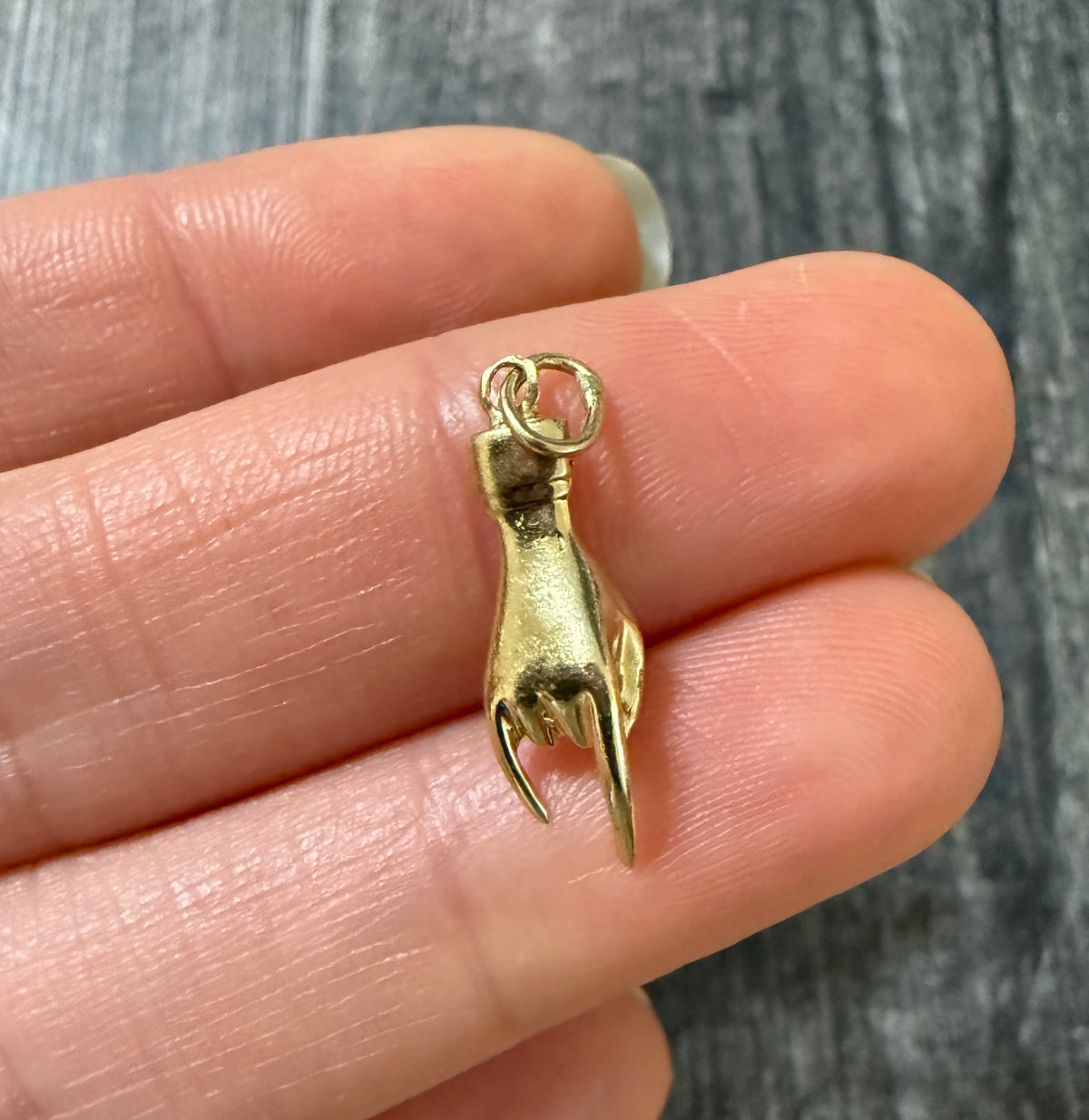 14K Gold Mano Cornuto Charm (S)