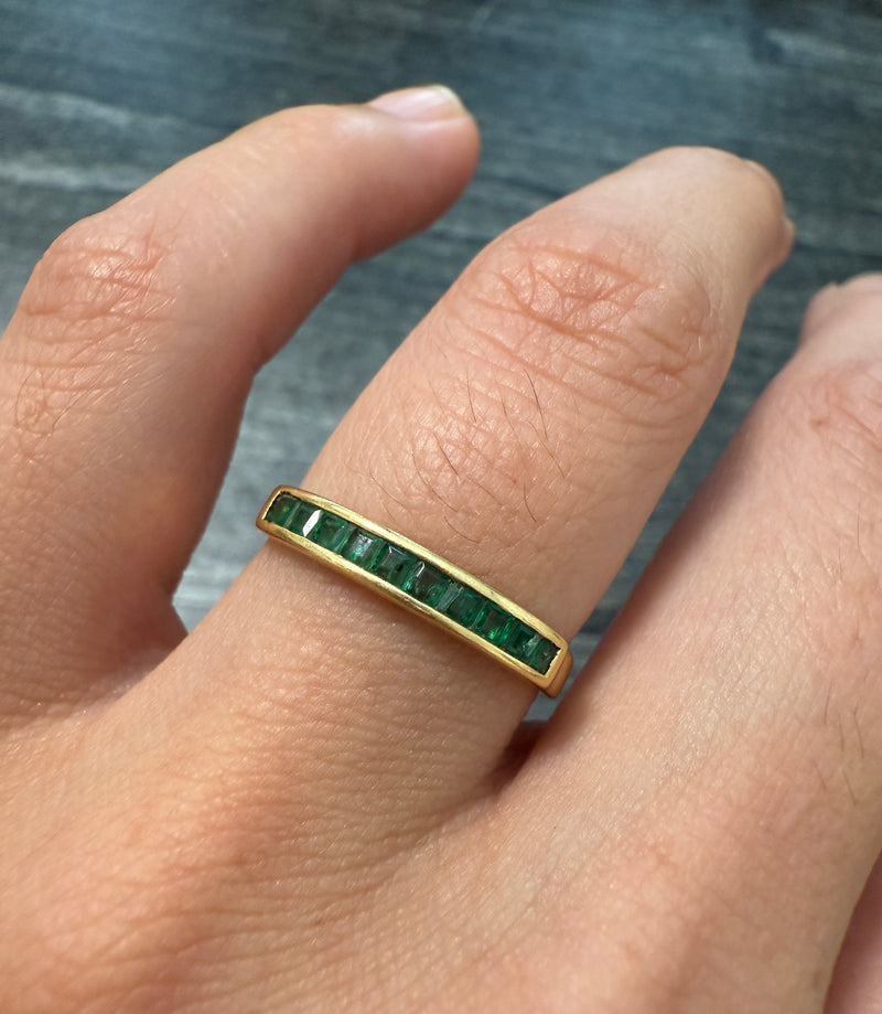 Vintage Emerald and 18K Gold Band