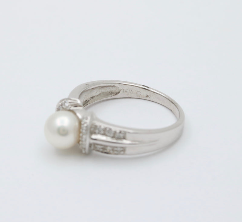 Cultured Pearl and Diamond 14K Gold Ring