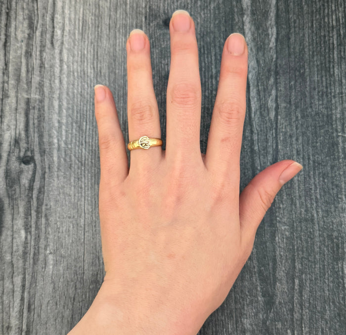 Vintage 18K Gold Buckle Band, Size 7