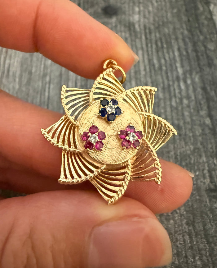 Vintage 14K Gold Swirled Flower Charm