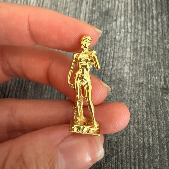 Vintage 14K Gold Statue of David Charm