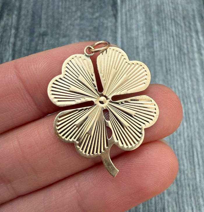 Vintage Engine Turned 14K Gold Clover Charm
