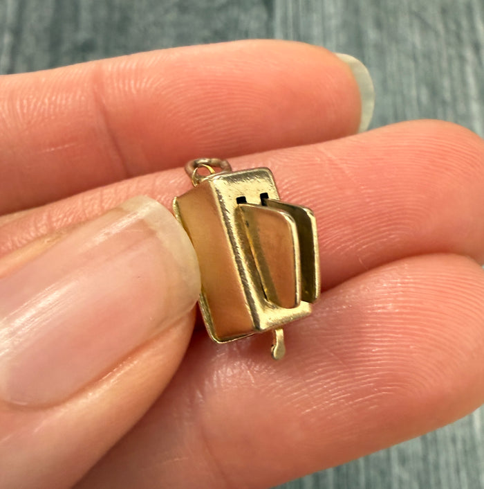 Vintage 14K Gold Toaster Charm