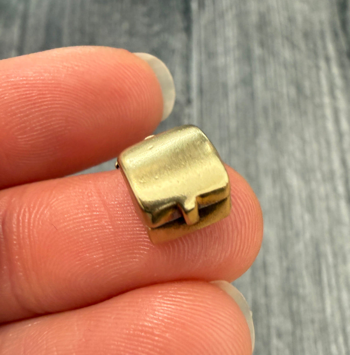 Vintage 14K Gold Box or Container Charm