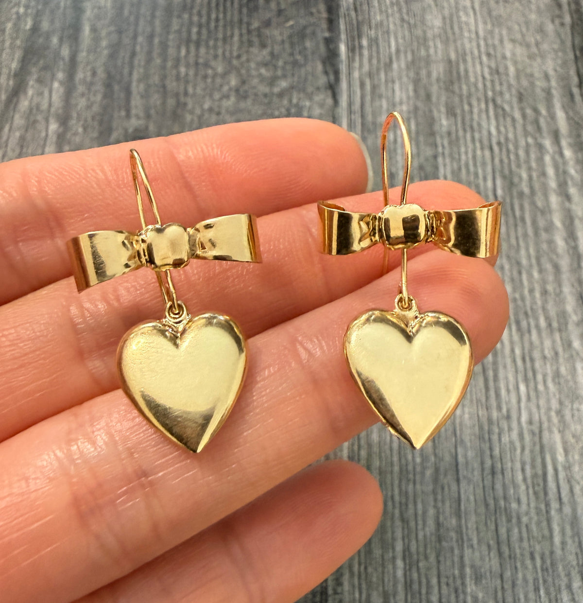 Bow and Heart Earrings in 14K Gold (I)