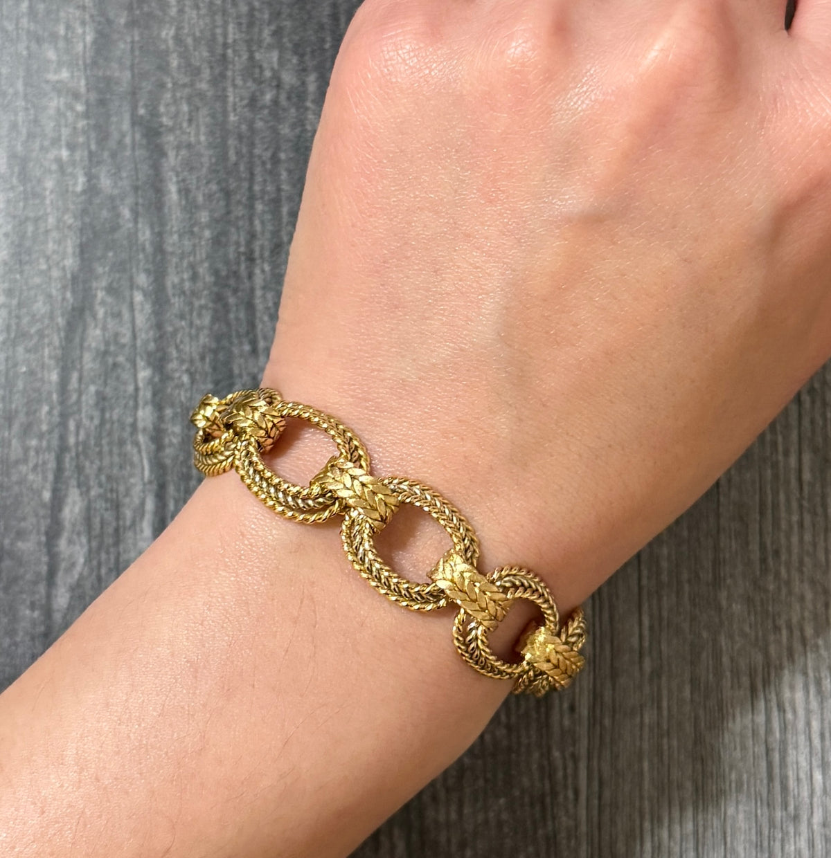 Vintage Woven Oval Link Bracelet in 18K Gold