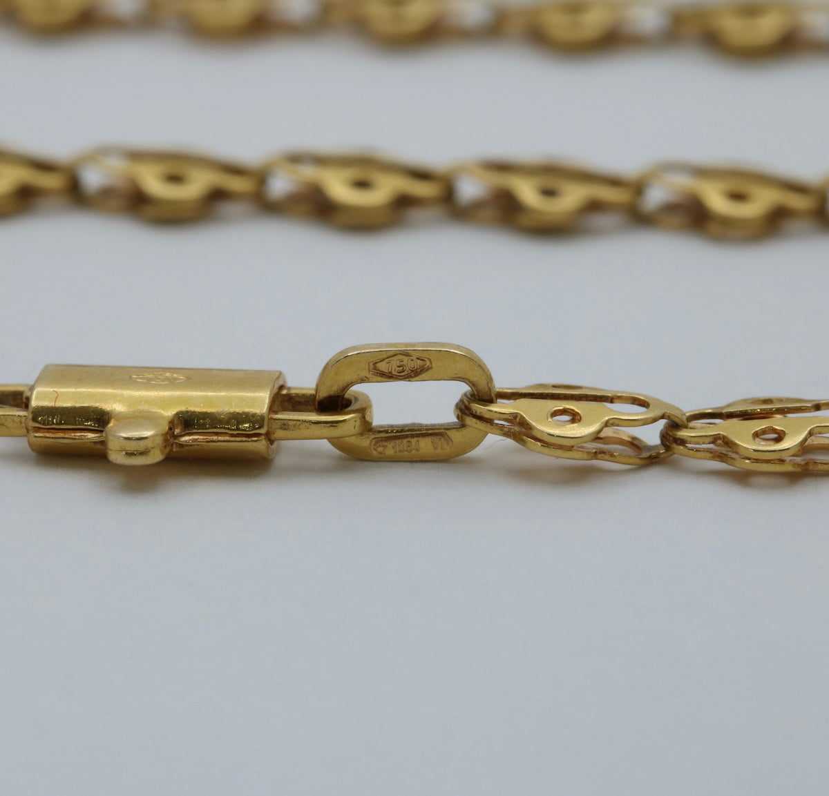 Vintage 18K Ladybug Style Link Chain, 24” Long