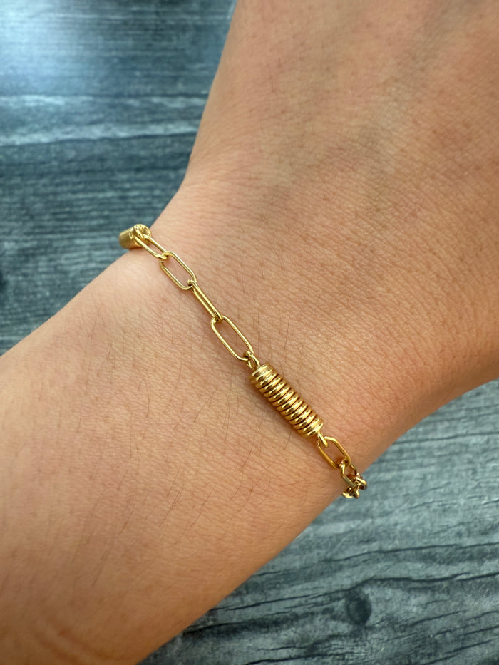 Vintage Coiled and 18K Gold Paperclip Style Bracelet, 7" Long