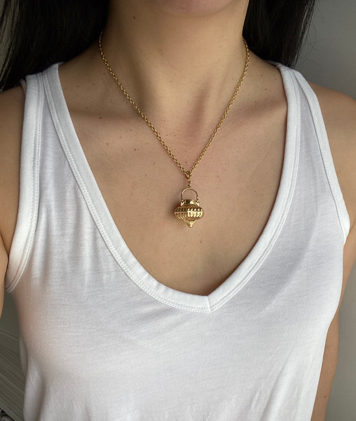 Vintage 14K Gold Lantern Shaped Bottle Pendant