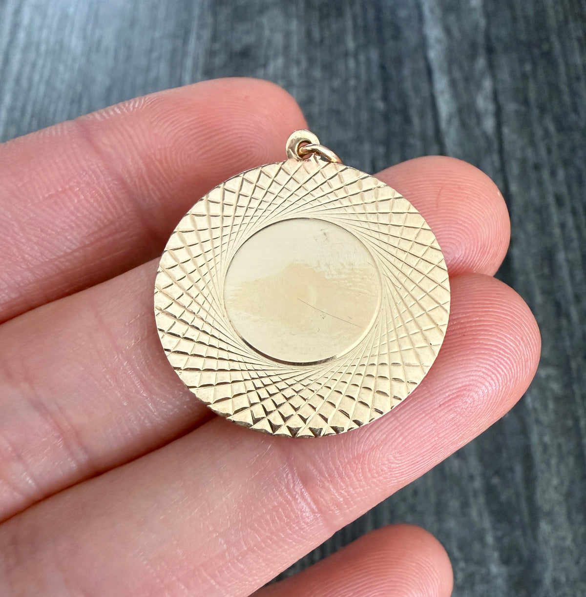 Vintage 14K Gold Engine Turned Optical Effects Disc Charm