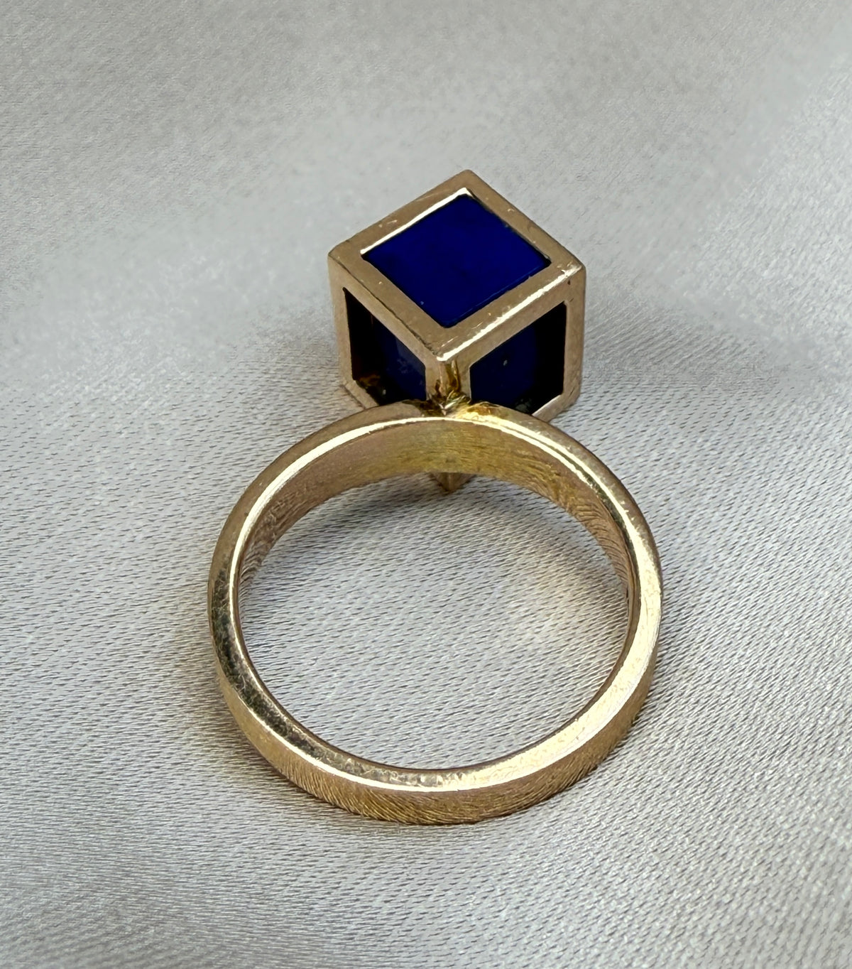 Lapis Cube Ring in 18K Gold