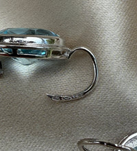 9 Carat Aquamarine Drop Earrings in 18K Gold Leverbacks