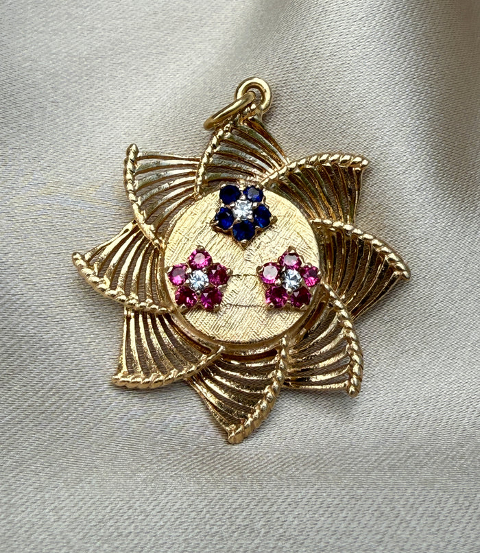 Vintage 14K Gold Swirled Flower Charm