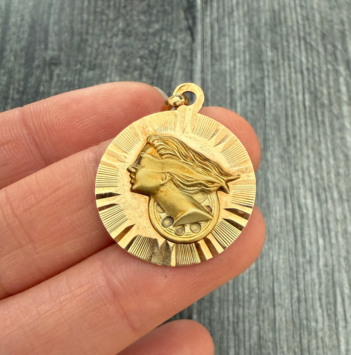 Vintage Lady Fortuna Charm in 18K Gold