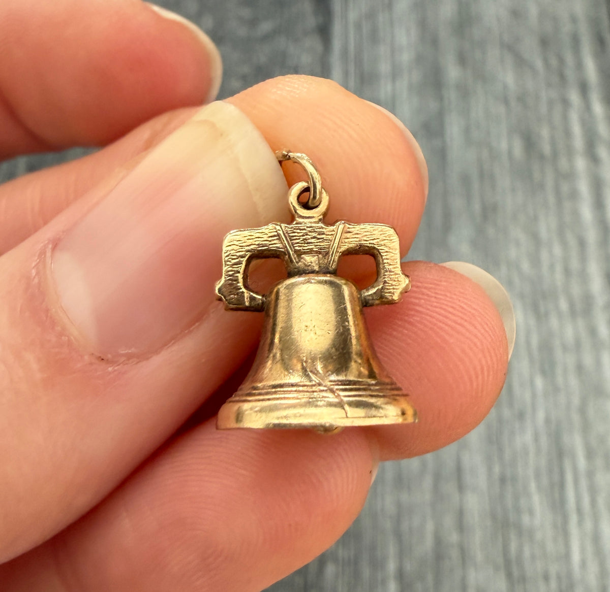 Liberty Bell Charm in 14K Gold (W)