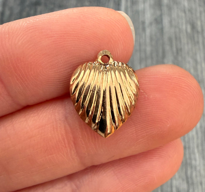 Vintage 14K Gold Shell Heart Charm