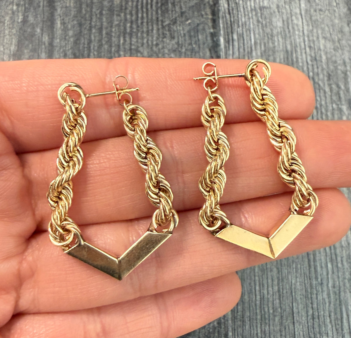 Rad Vintage 14K Gold Rope Chain V Shaped Earrings