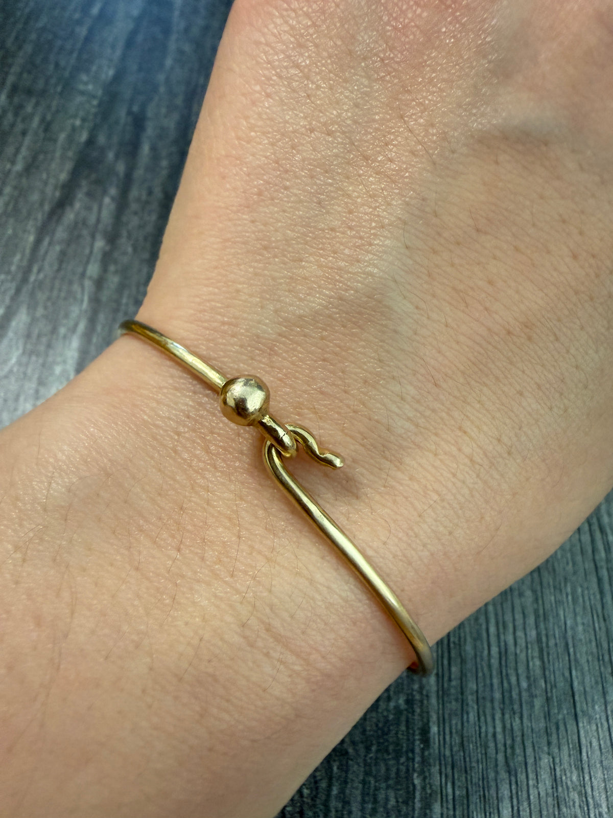 Vintage 14K Gold Ball and Hook Wire Bangle Bracelet