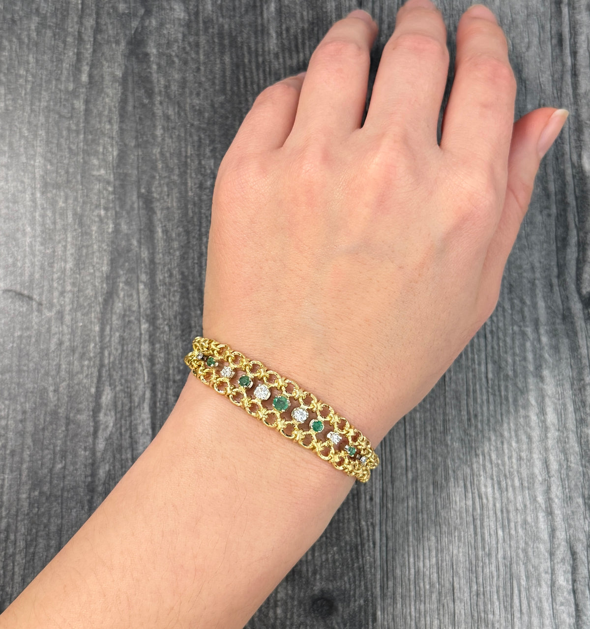 Vintage Emerald and Diamond Mesh Style 18K Gold Bracelet