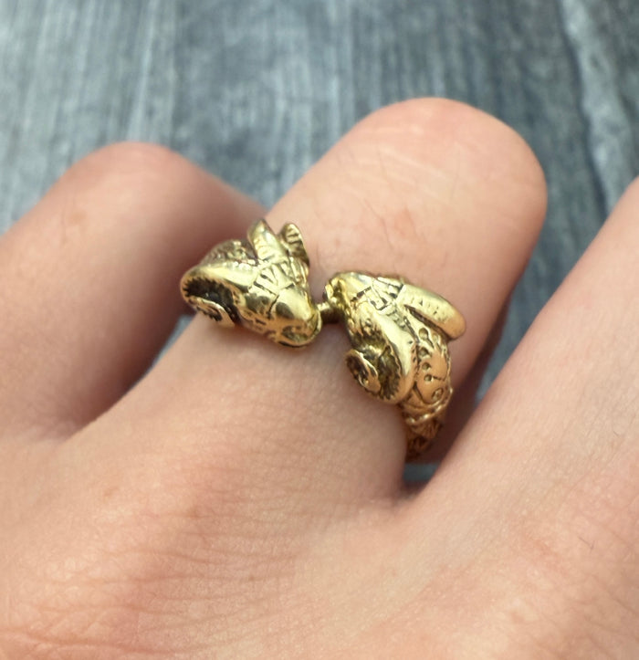 Vintage 1970s Zolotas 18K Gold Double Ram's Head Ring