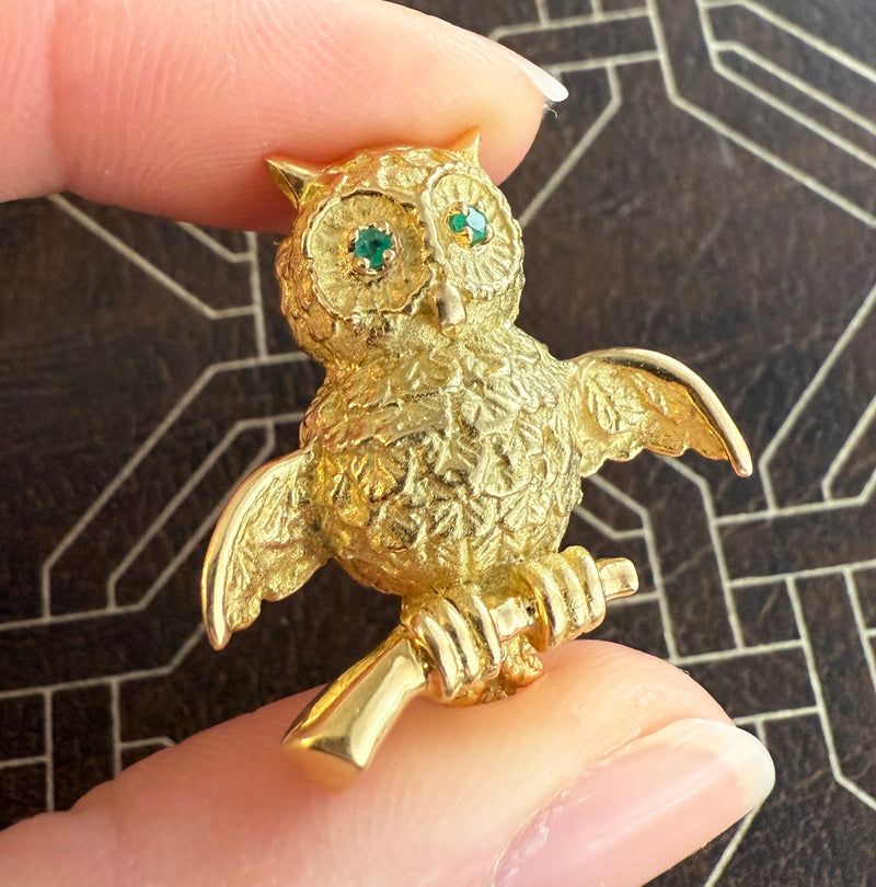 Vintage 18K Gold and Emerald Owl Pin