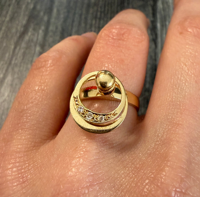 Vintage Diamond Oval Spinner Ring in 14K Gold