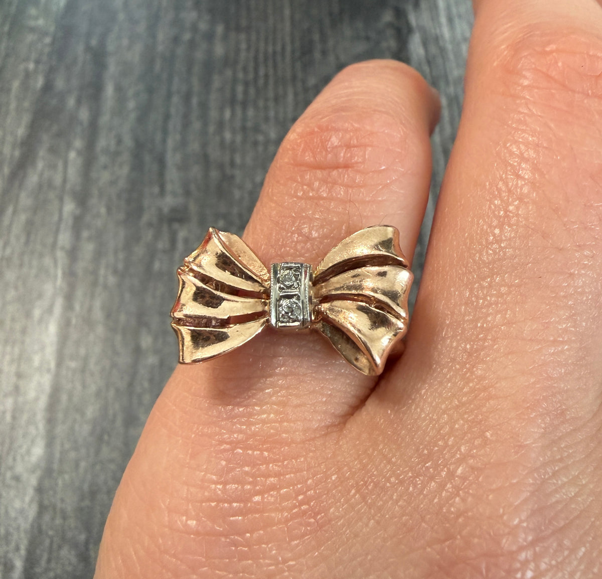 Retro Diamond Bow Ring in 14K Gold