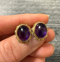 Vintage Cabochon Amethyst Stud Earrings in 14K Gold (S)