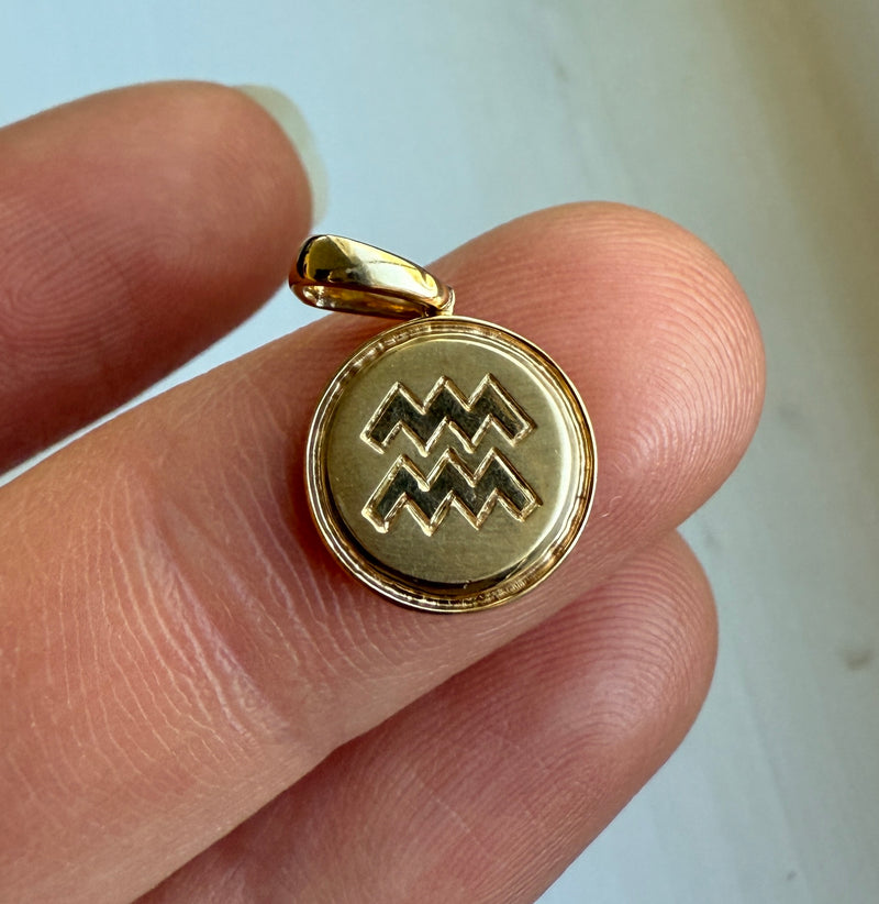 Zodiac 14K Gold Aquarius Charm