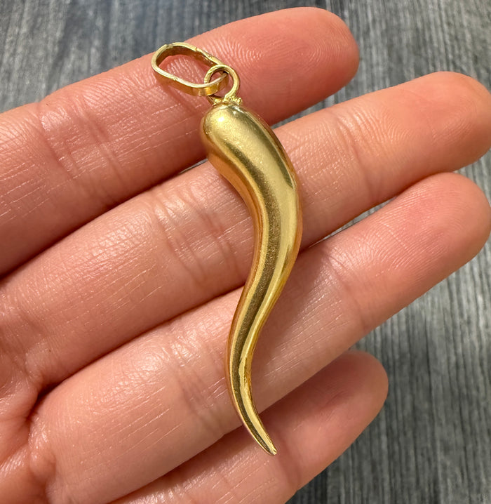 Large Vintage 18K Gold Italian Horn Charm