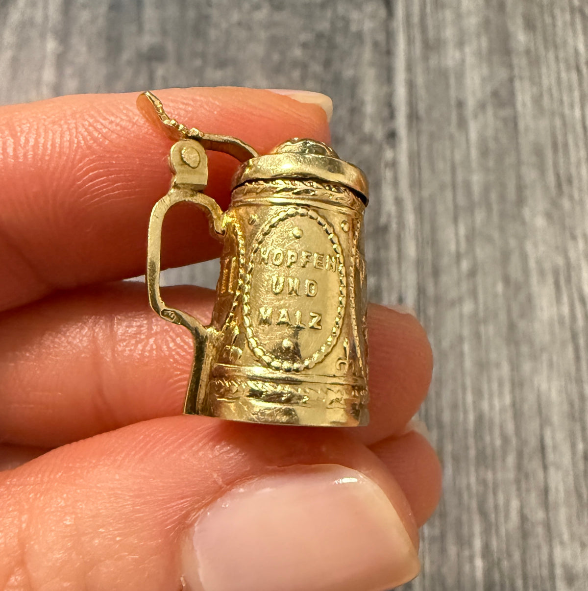 Vintage 14K Gold "Hopfen und Malz, Gott erhalt's" Beer Stein Charm