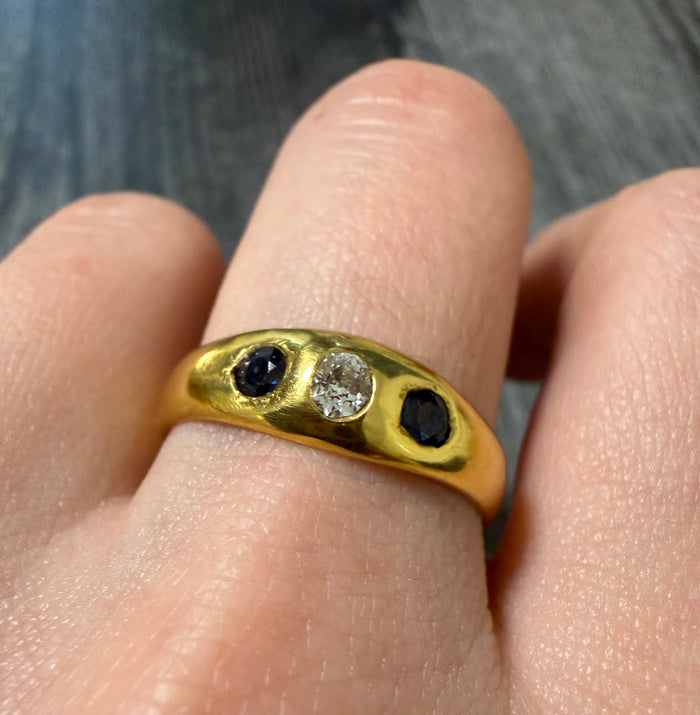 Sapphire and Diamond Flush Set Band in 18K Gold