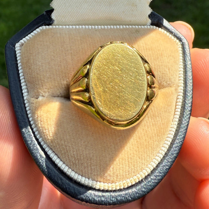 Vintage Fluted 14K Gold Signet Ring