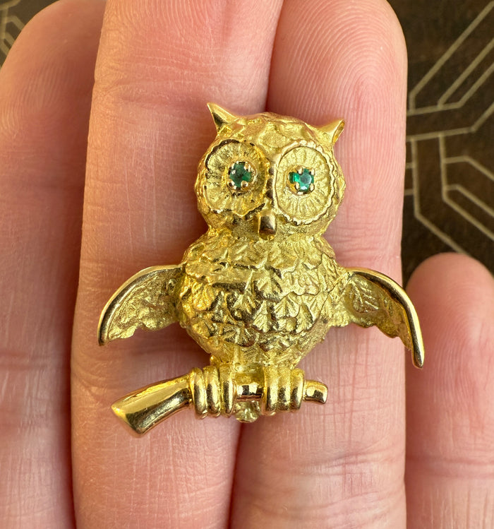 Vintage 18K Gold and Emerald Owl Pin