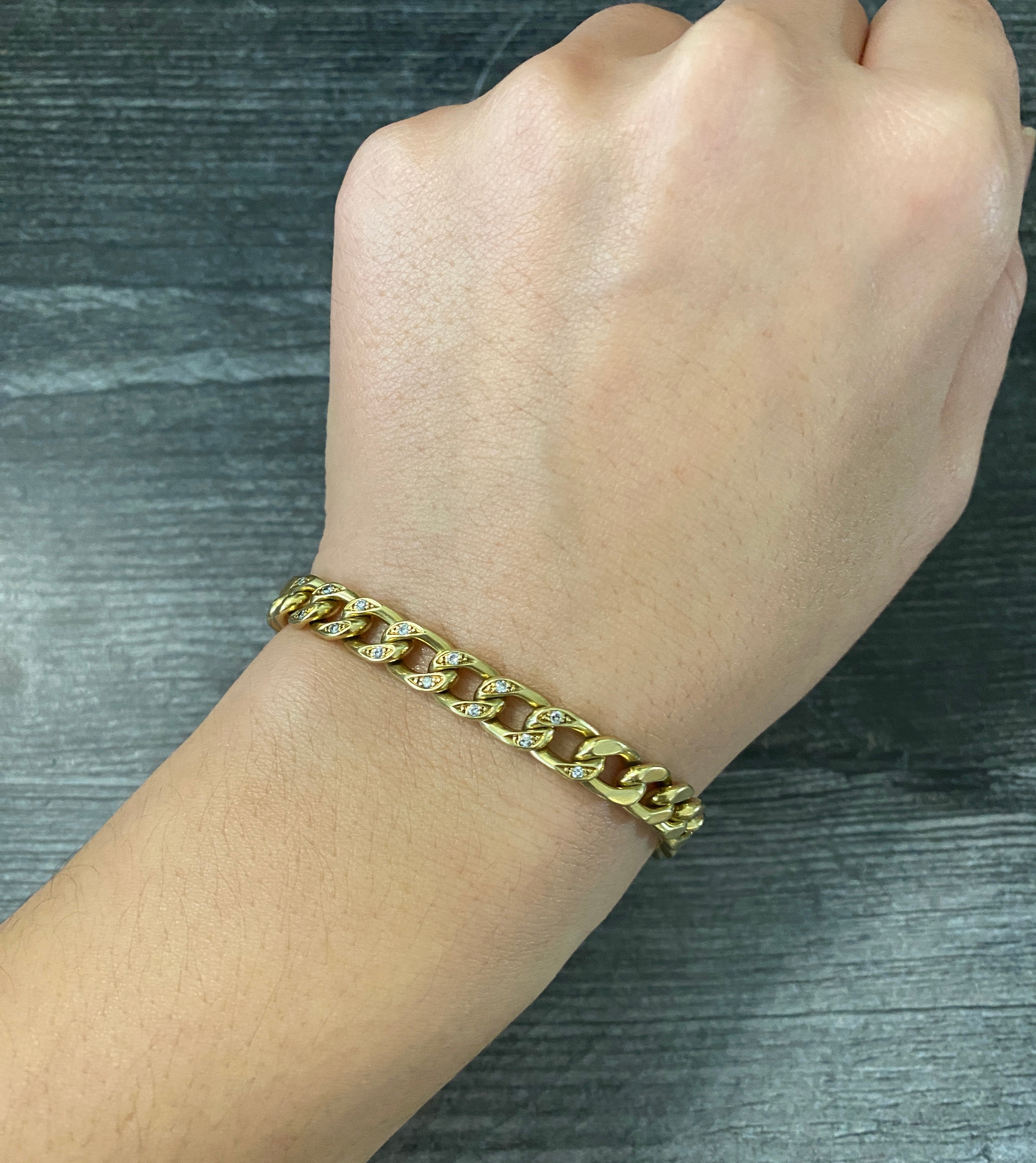 Aquamarine Tennis Bracelet in 18K Gold | Monica Rich Kosann