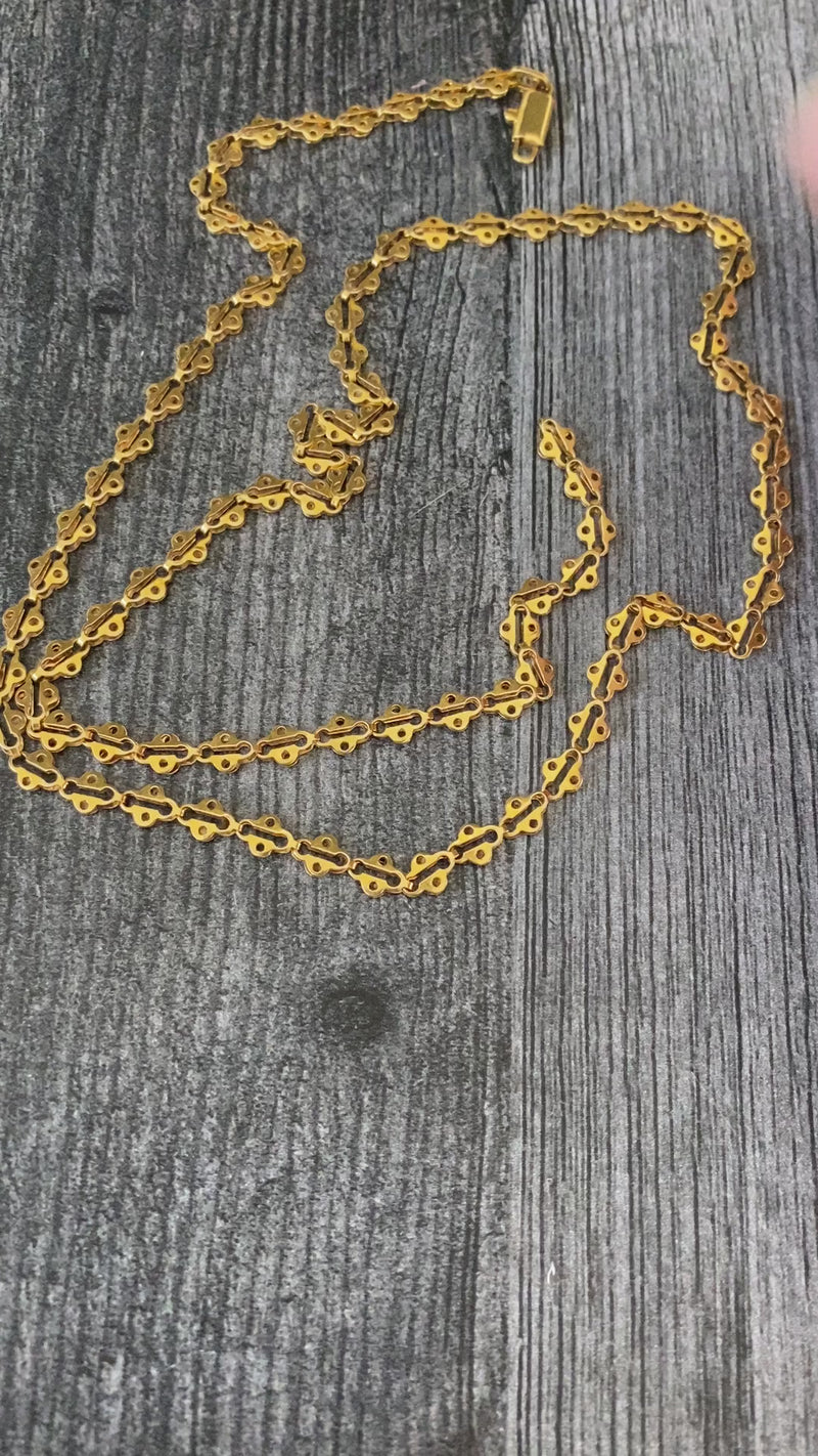 Vintage 18K Ladybug Style Link Chain, 24” Long