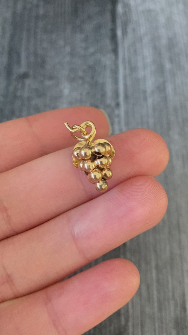 Vintage 18K Gold Grape Charm