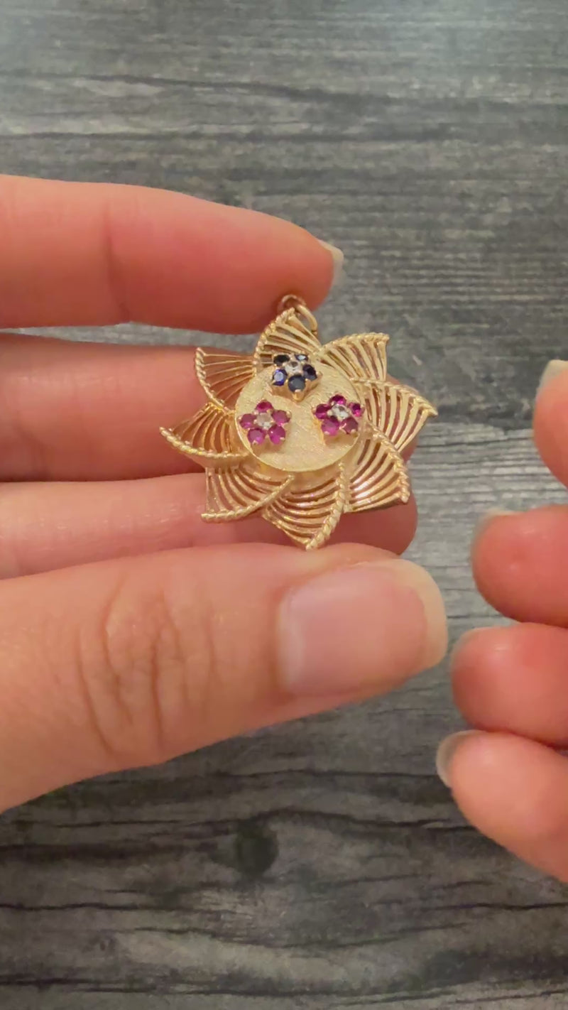Vintage 14K Gold Swirled Flower Charm