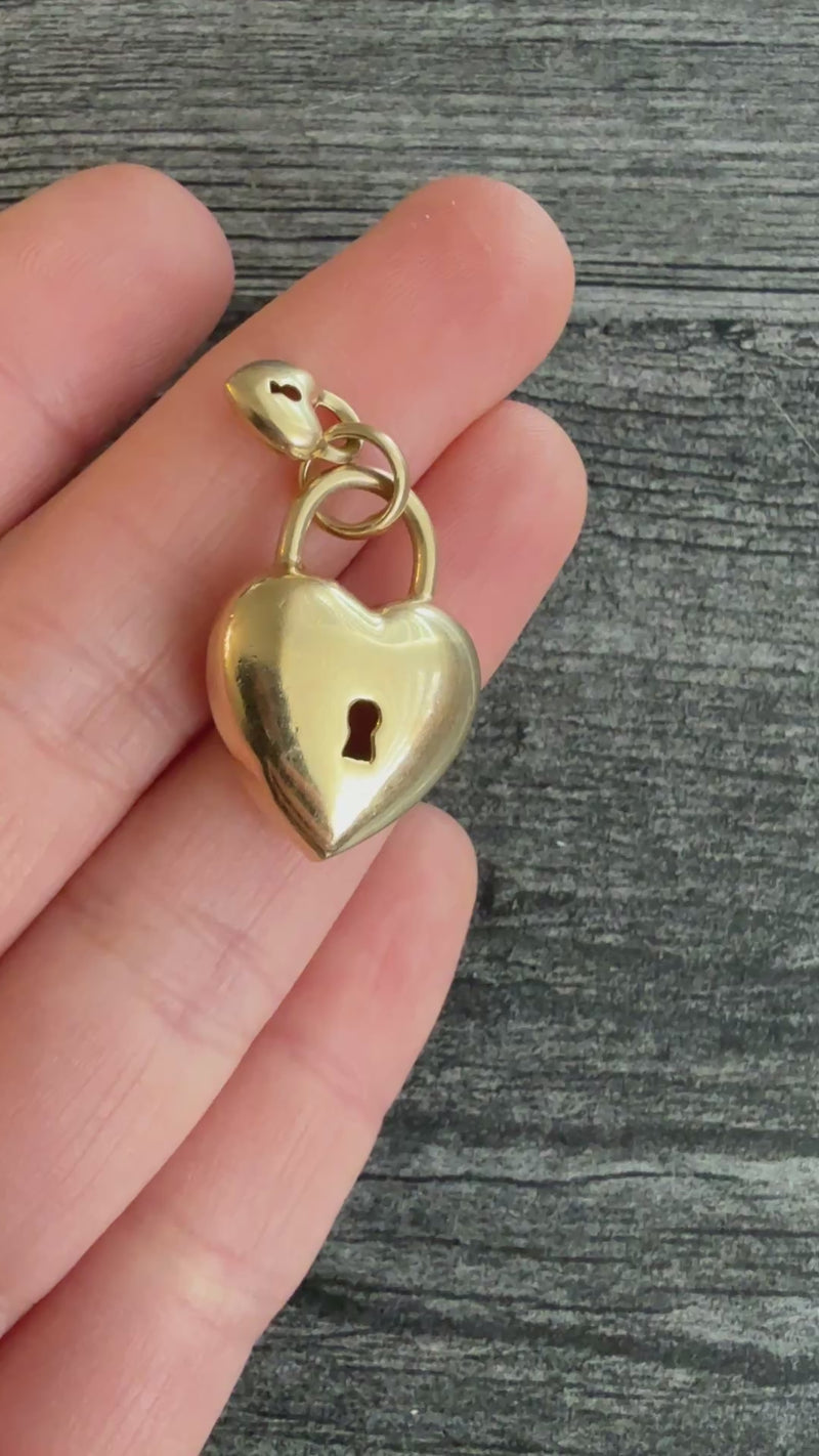 Large Vintage 14K Gold Double Puffy Heart Padlock Charm (3)