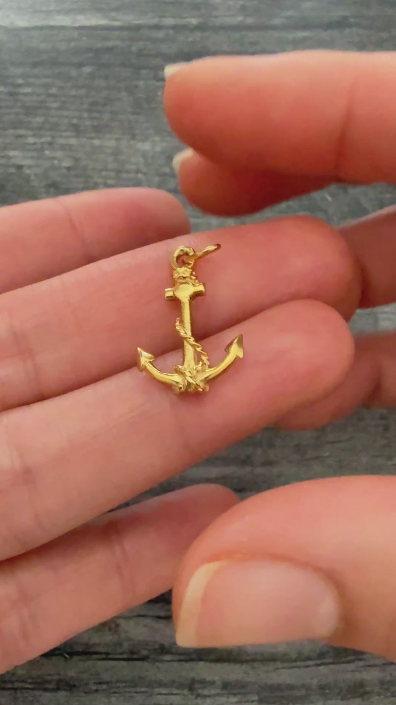 Vintage 18K Gold Anchor Charm