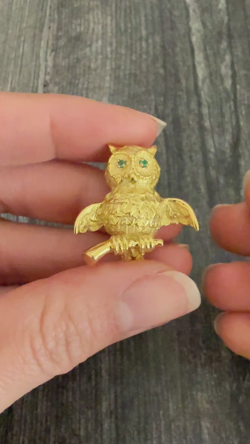 Vintage 18K Gold and Emerald Owl Pin