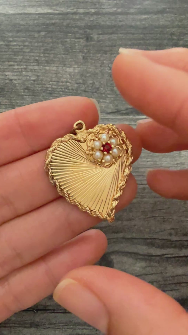 Vintage 14K Gold Engine Turned Heart Charm with Rope Chain Border