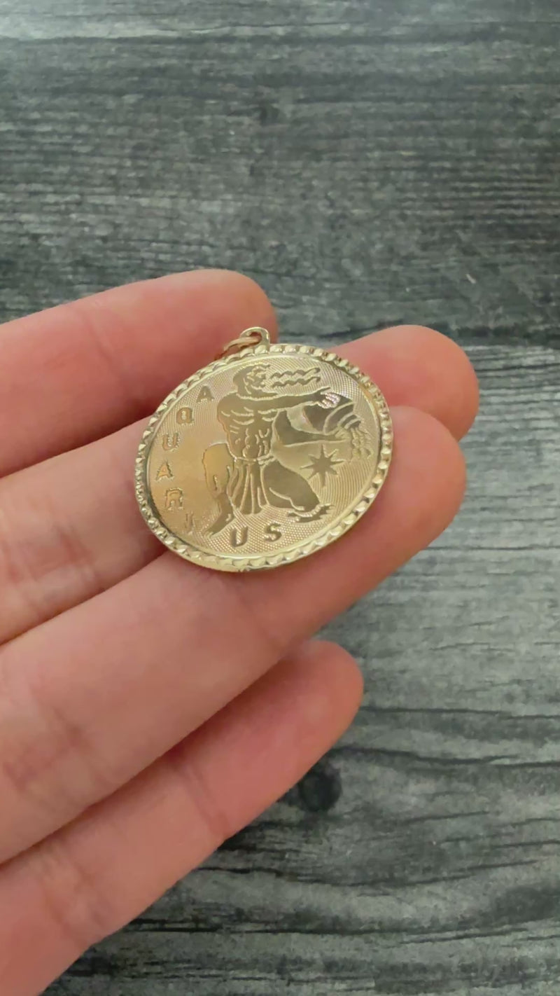 Vintage 14k Gold Aquarius Zodiac Charm