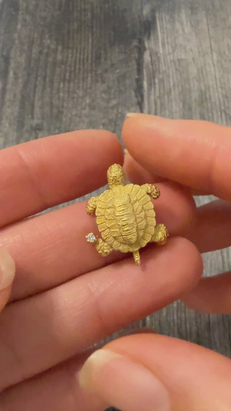 Vintage 18K Gold and Diamond Turtle Pin