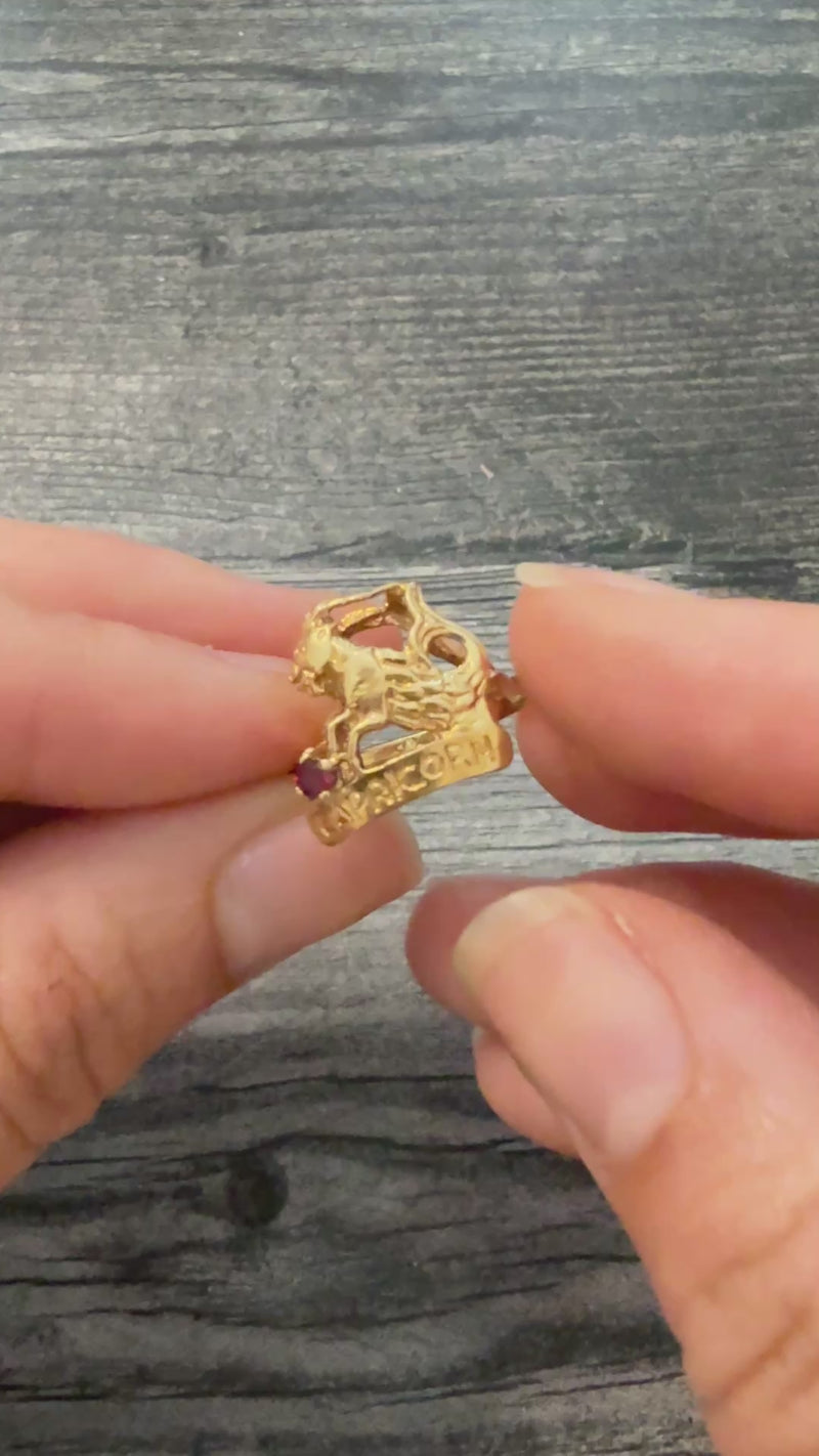 Vintage 14K Gold Capricorn Zodiac Ring