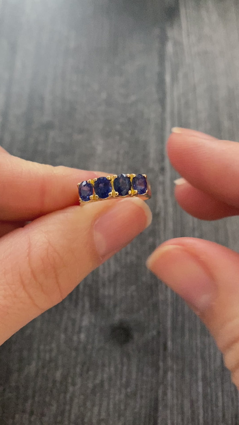 Velvet Blue Sapphire and 18K Gold Band