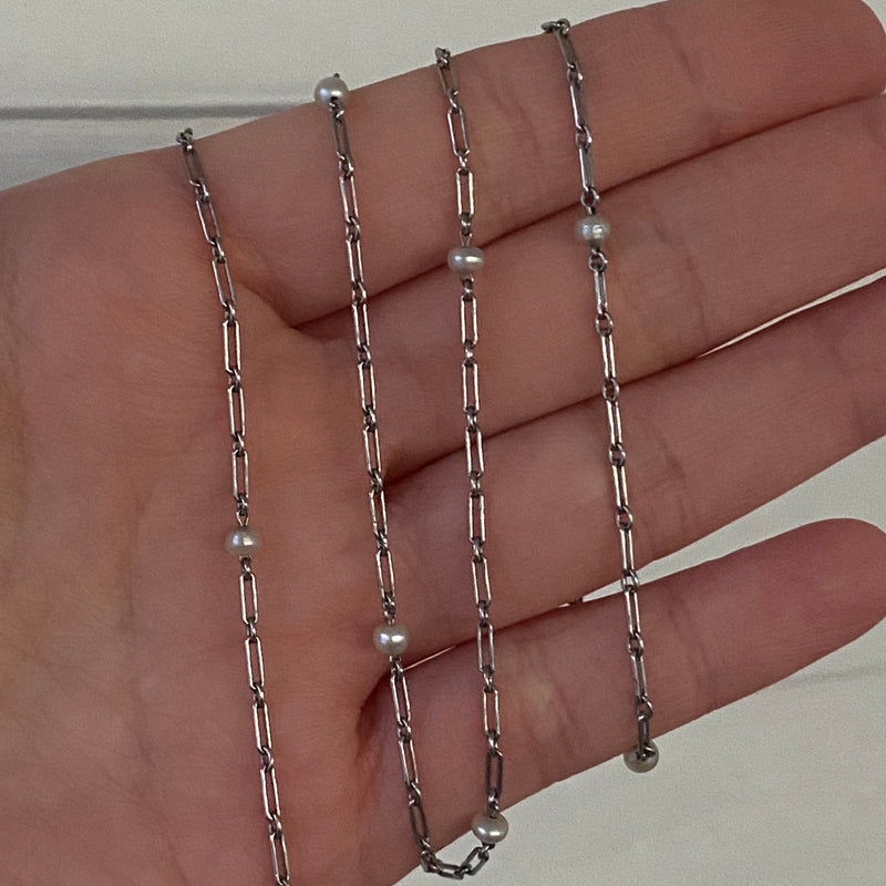 Art Deco Platinum and Pearl Paperclip Necklace, 27.4” Long