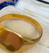 Art Deco 22K Gold English Signet Ring