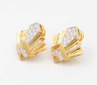 Architectural 18K Gold and 2.9 Carat Diamond Vintage Clip Earrings